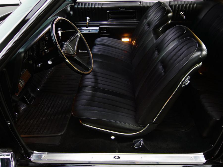 Интерьер Oldsmobile Toronado (9487) 1968 года  (фото 10 из 18)